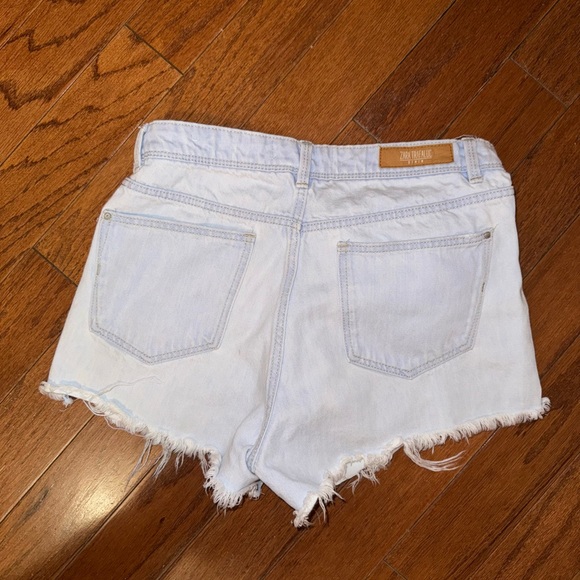 Zara Light Blue Frayed Jean Shorts - Picture 3 of 4